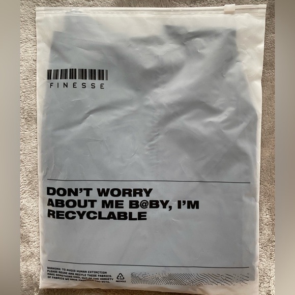 FINESSE Sora Black Asymmetrical Skirt - Picture 3 of 5